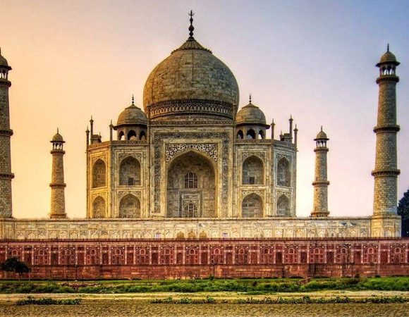 Taj Mahal Moonlight Tour