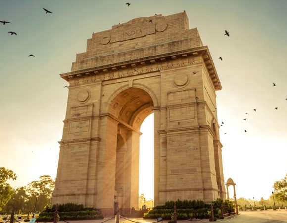 Same Day Old and New Delhi Private Tour by Car